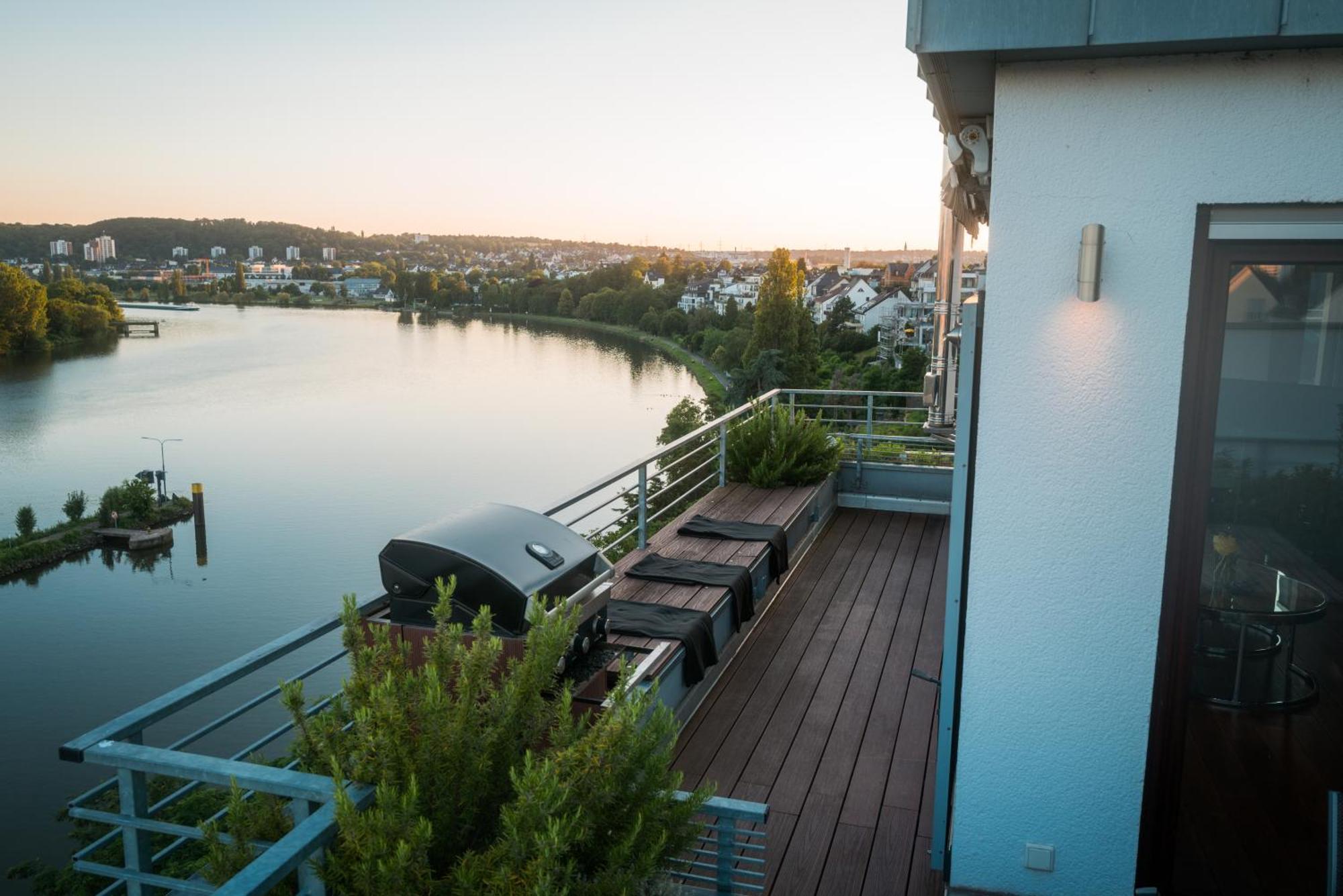 Penthouse Wohnung Mit Schoenem Moselblick In Metternich Koblenz  Eksteriør billede