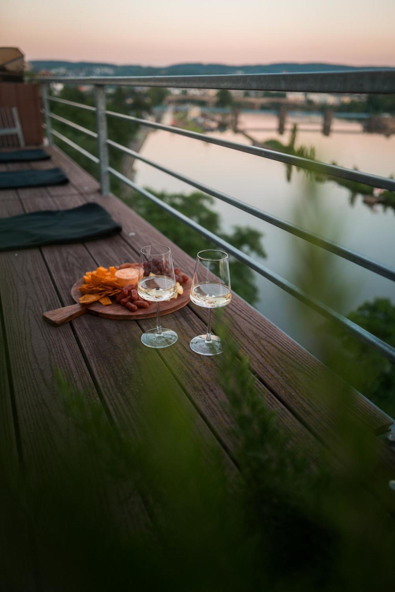 Penthouse Wohnung Mit Schoenem Moselblick In Metternich Koblenz  Eksteriør billede