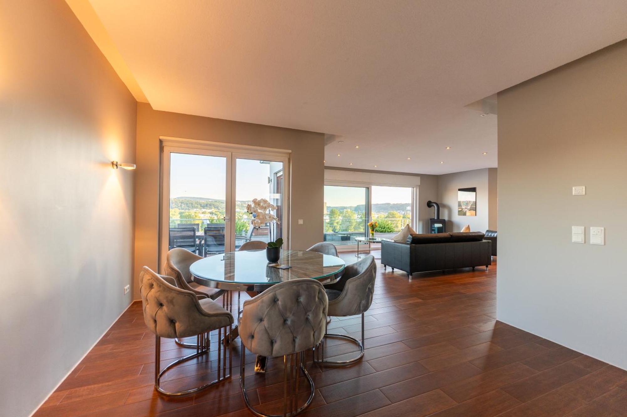 Penthouse Wohnung Mit Schoenem Moselblick In Metternich Koblenz  Eksteriør billede