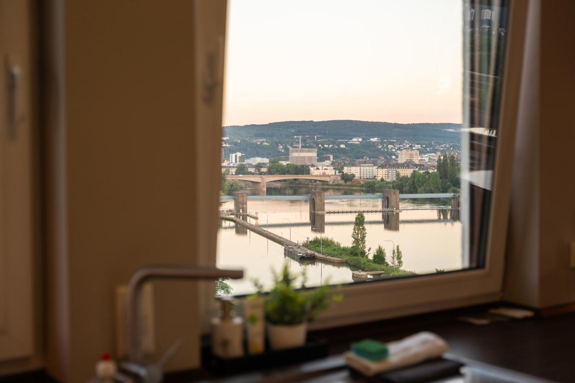 Penthouse Wohnung Mit Schoenem Moselblick In Metternich Koblenz  Eksteriør billede