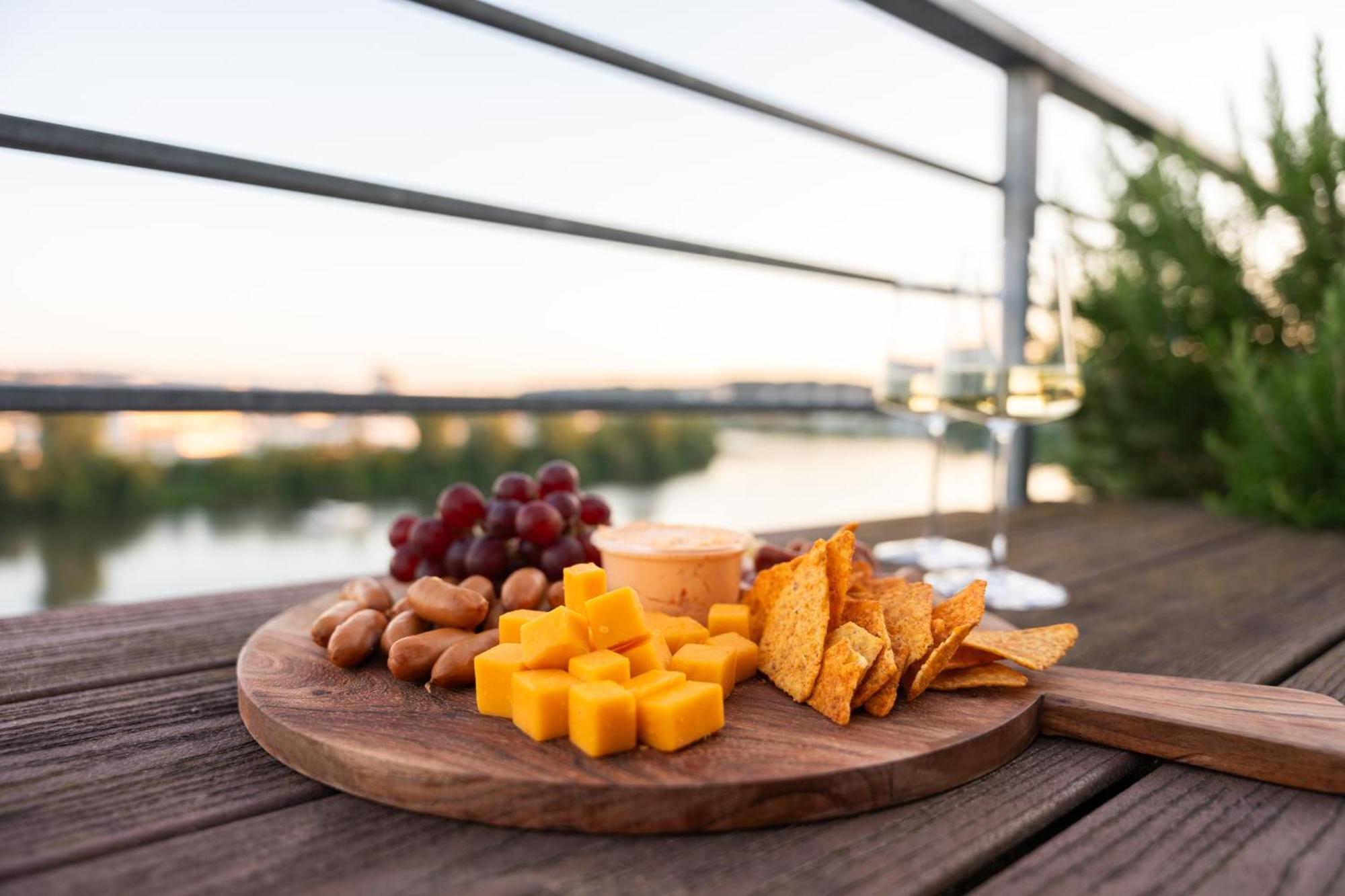 Penthouse Wohnung Mit Schoenem Moselblick In Metternich Koblenz  Eksteriør billede