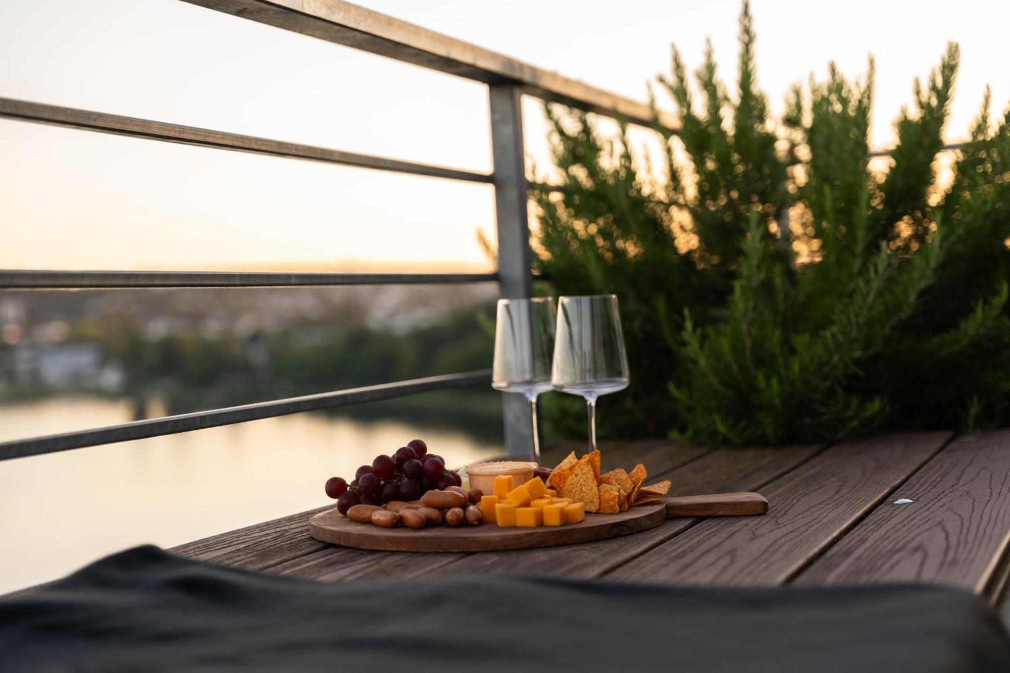Penthouse Wohnung Mit Schoenem Moselblick In Metternich Koblenz  Eksteriør billede