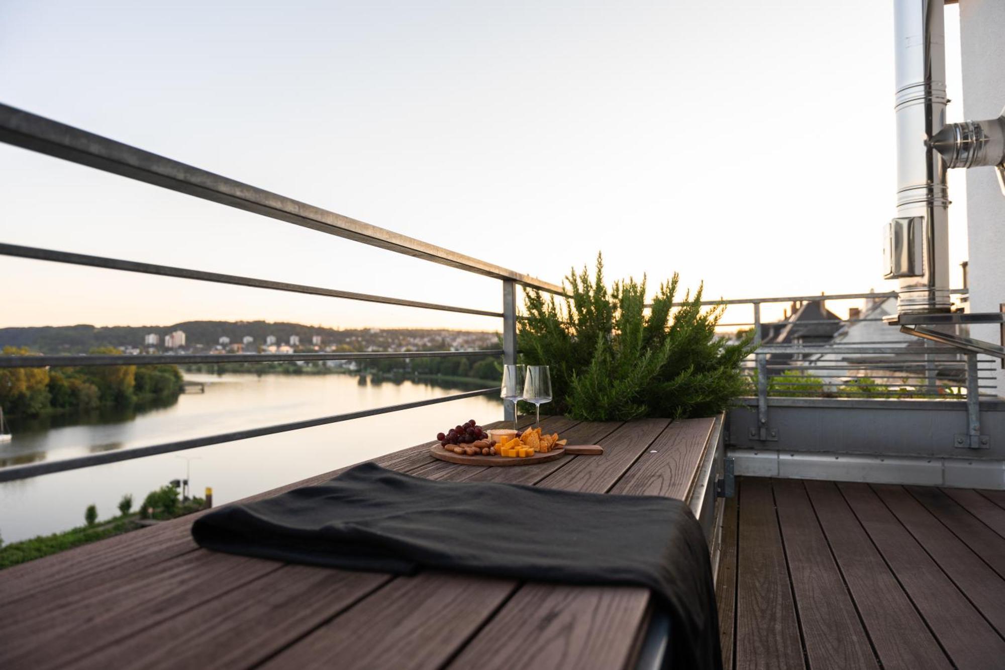 Penthouse Wohnung Mit Schoenem Moselblick In Metternich Koblenz  Eksteriør billede